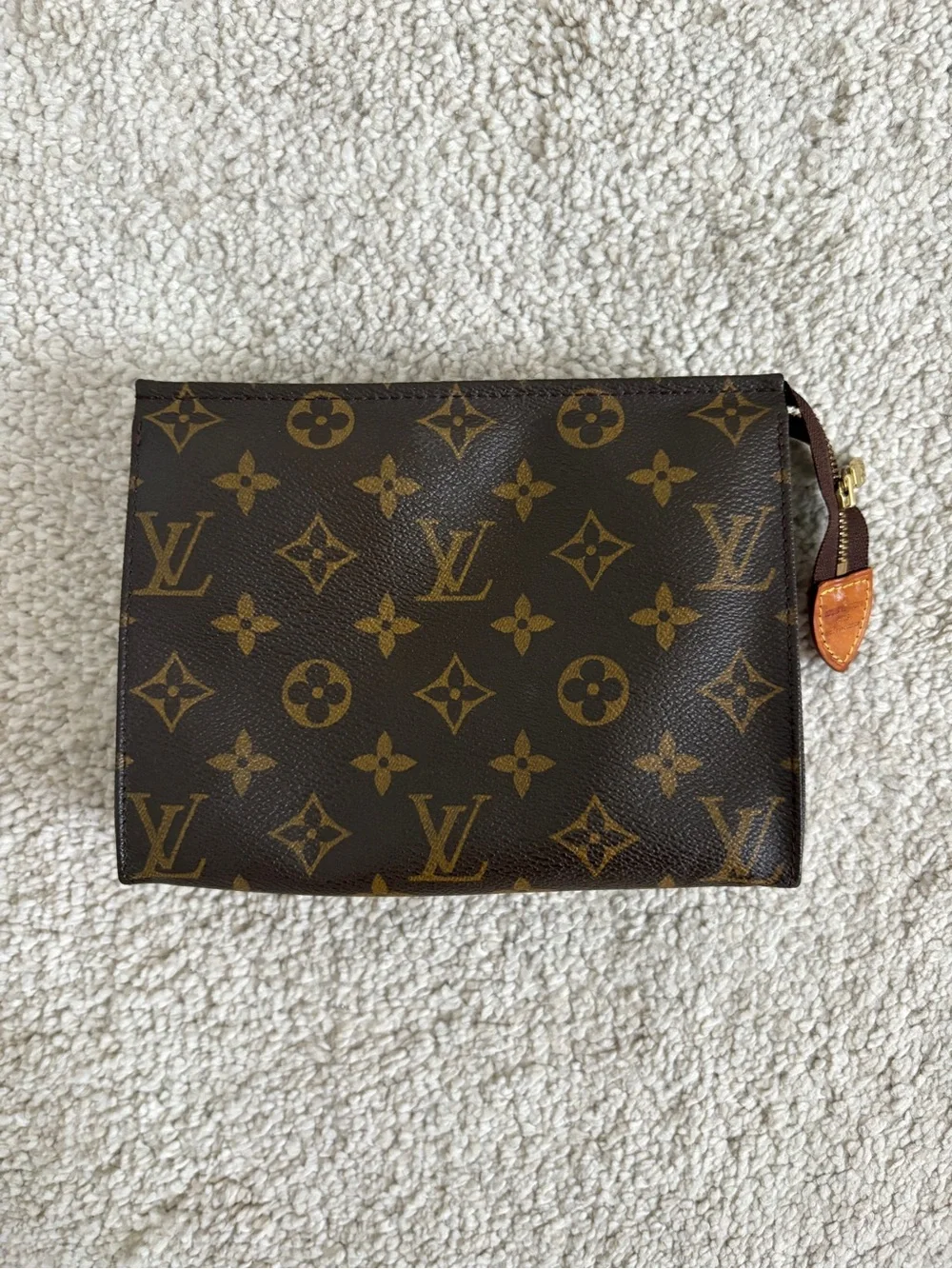 Authentic Louis Vuitton Vintage Monogram Canvas Zip Toiletry Pouch 19